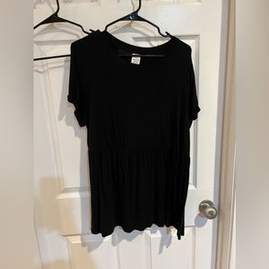 Women’s maternity top. Worn a handful of times